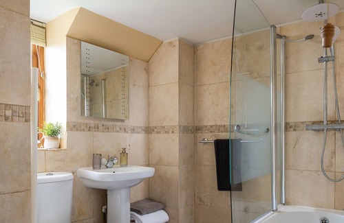 Combe Martin Cottage | Cuckoo Cottage - a cottage that sleeps 4 guests in 2 bedrooms