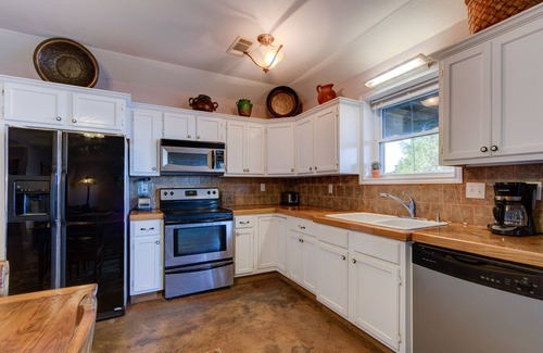 Mid America House | Cul-da-sac, quite, lots of privacy, a view everywhere you look.