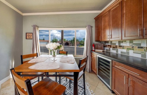 El G.H.E.K.O. House | Cul-de-Sac/Fenced with Pool/Quiet/3 BR 2 BA