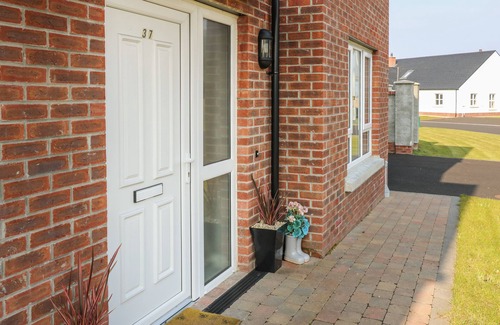 Londonderry Cottage | Culmore Point