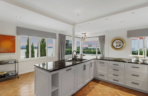 Auckland Villa | Curated for the discerning, designed and catered to transcending an unforgettable experience.