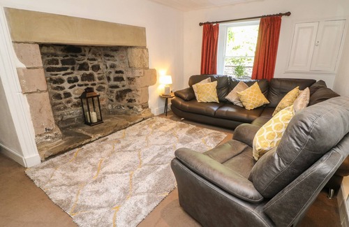 Ingleton Cottage | CURLEW COTTAGE, pet friendly, character holiday cottage in Ingleton