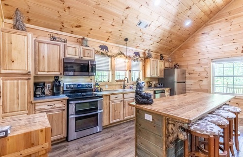 Bryson City Cottage | Customer Appreciation Year! See Discount information in Ad