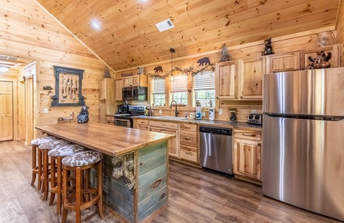 Bryson City Cottage | Customer Appreciation Year! See Discount information in Ad