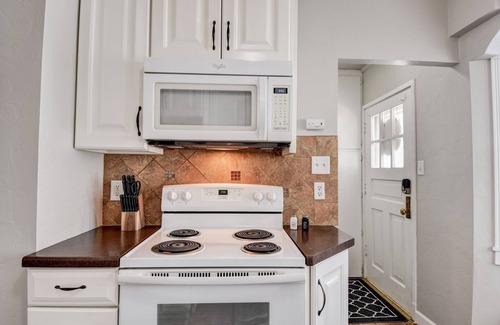 Fond du Lac House | Cute and Cozy 2 Bed 1 Bath