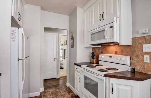 Fond du Lac House | Cute and Cozy 2 Bed 1 Bath