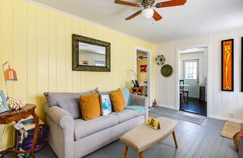 Bonita Springs Cottage | Cute Bonita Springs Vacation Rental - Pets Welcome