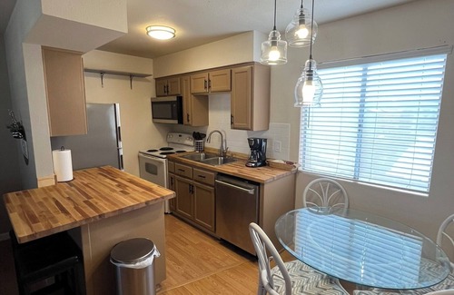 Lake Havasu City Condo | Cute Condo in Downtown Area!