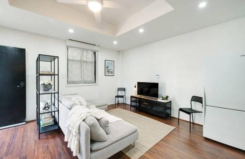 Woolloomooloo Apartment | Cute & Cosy - Walk to City, Harbour and Museum