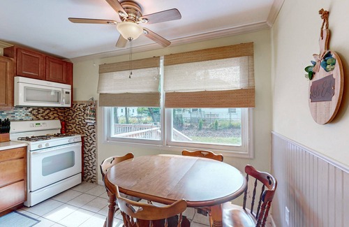 York House | Cute family home located in the perfect for exploring the area