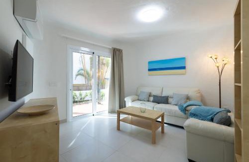 Bahia Feliz House | Cute next to beach & pool- P27 By CanariasGetaway