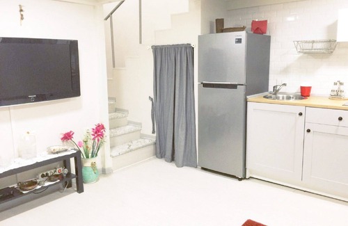 Salerno Apartment | Cute Parmenide - Bilevel Studio Apt near the beach