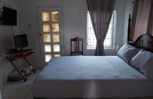 Port Antonio Apartment | Cute Studio with Private Terrace