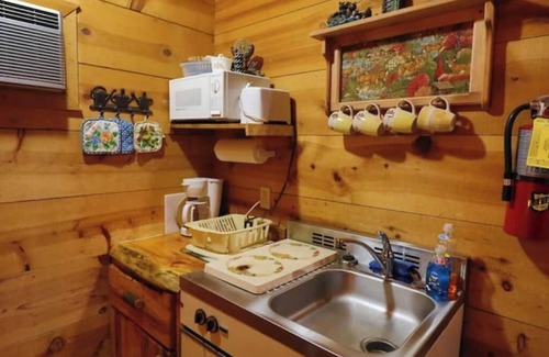 Helen Cabin | Cute updated Mountain Cabin w/fireplace #3
