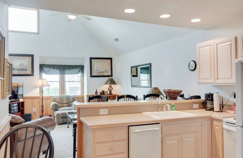 Ocracoke Villa | CV8: Crow's Nest -2nd floor 2 BR villa with screened porch!