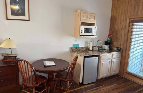 Ocracoke Villa | CV8: Crow's Nest -2nd floor 2 BR villa with screened porch!