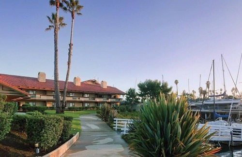Ventura Condo | CW Harbortown Point | 1BR/1BA Queen Suite w/Balc