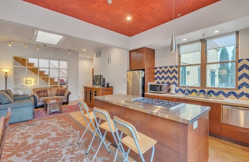Healdsburg House | Cypress House & Studio, Walk to Healdsburg Plaza by RedAwning