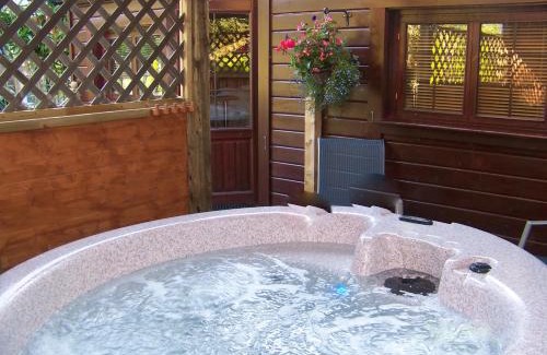New Forest District House | Cypress Log Cabins Accommodation