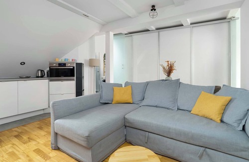 Jezyce Apartment | Dąbrowskiego 49 Poznań | Charming Apartment | Smart TV | Remote Work