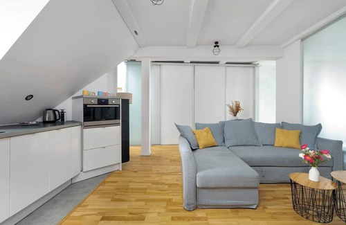 Jezyce Apartment | Dąbrowskiego 49 Poznań | Charming Apartment | Smart TV | Remote Work