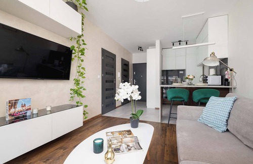 Grzegorzki Apartment | Dąbska 24 Kraków | Light Grey Apartment with Balcony