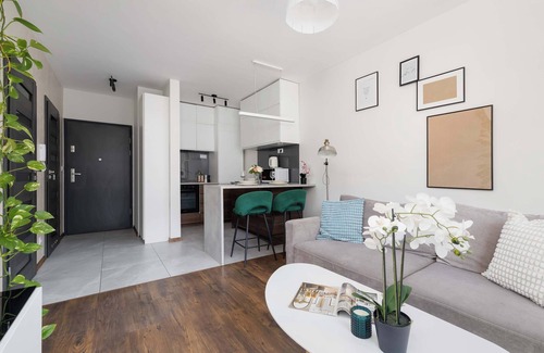 Grzegorzki Apartment | Dąbska 24 Kraków | Light Grey Apartment with Balcony
