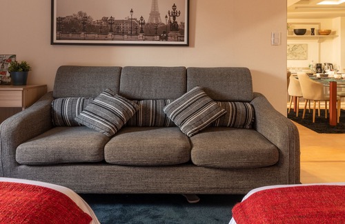 Daan Apartment | Da-an MRT Family Apartment