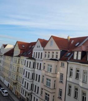 Gohlis-Mitte Apartment | Dachgeschosswohnung mit 2 Schlafzimmern Zentrum Nord mit Aufzug