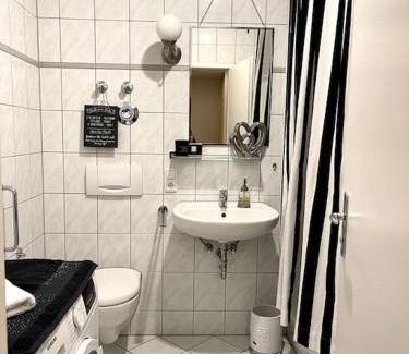 Gohlis-Mitte Apartment | Dachgeschosswohnung mit 2 Schlafzimmern Zentrum Nord mit Aufzug