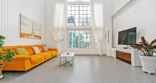 Ansan Villa | Daebudo The Sketch Pension