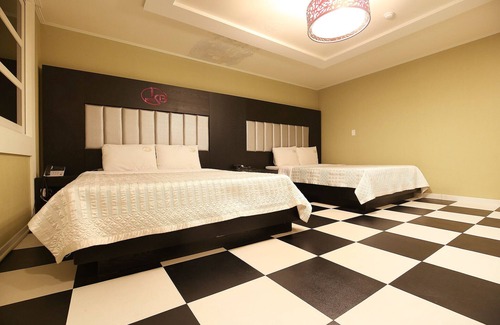 Dong-gu Hotel | Daejeon Yongjeon KB