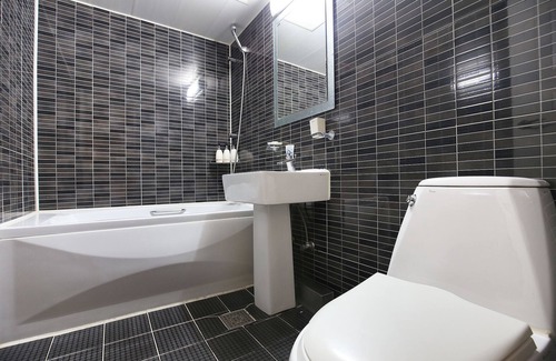 Dong-gu Hotel | Daejeon Yongjeon KB