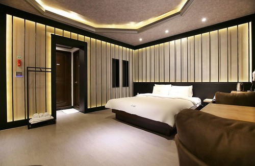 Dong-gu Hotel | Daejeon Yongjeon Piano
