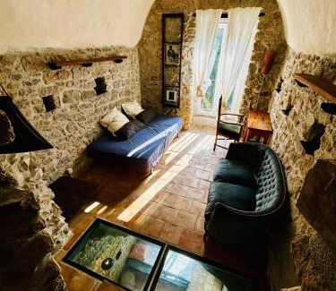 Ceriana Apartment | Dai Fantasmi