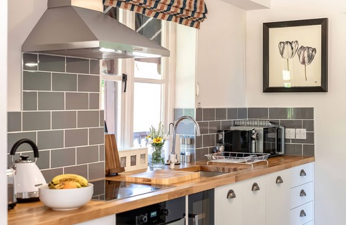Waddesdon Cottage | DAIRY COTTAGE, pet friendly, character holiday cottage in Waddesdon