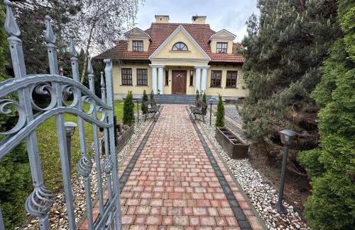 Rzeszow Villa | Dako Mansion, Stylish, Modern, Cosy