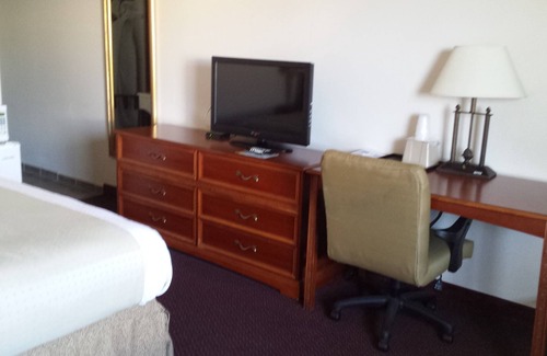 Huron Hotel | Dakota Inn