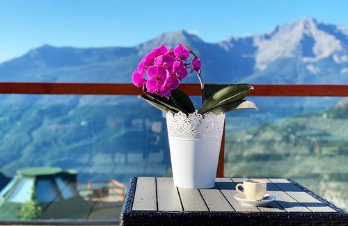 Chatillon RV Rental | DalaiLama Village