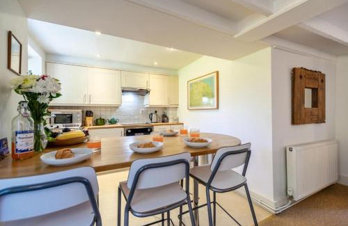 East Rudham House | Dale Cottage