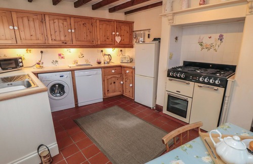 Fylingthorpe Cottage | Dale View