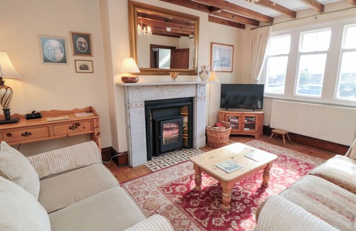 Fylingthorpe Cottage | Dale View
