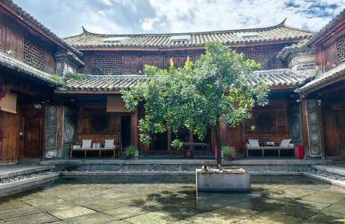 Xizhou Hotel | Dali Xizhou Jiakedi 大理喜洲甲科第古宅文化民宿