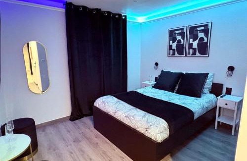 Cote Est Soquence Apartment | Dalikyda - Blue Dream - Balneo - Netflix - Cocoon