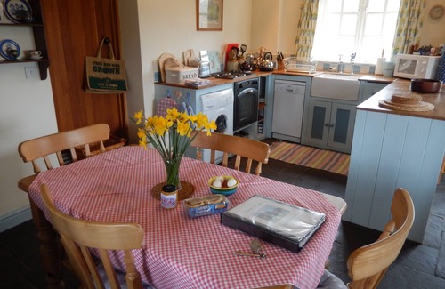 Pwllgloyw Cottage | Damson Cottage - Self Catering