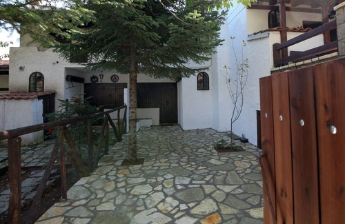 Eptalofos Ski Chalet | Dandy Villas Agoriani - Chalet Kallisti - Fireplace - Up to 6