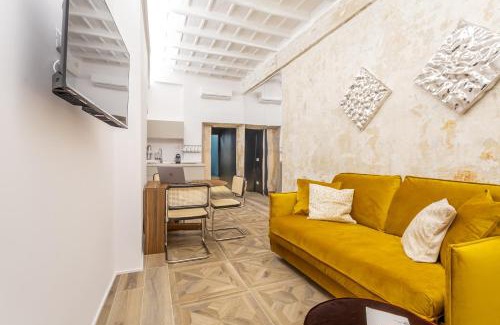 Rione V Ponte Apartment | Daplace - Elena Apartment