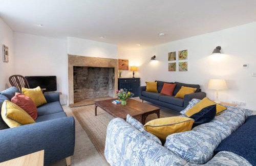 Tarset House | Dark Sky Retreat Perfect to Gather and Celebrate!