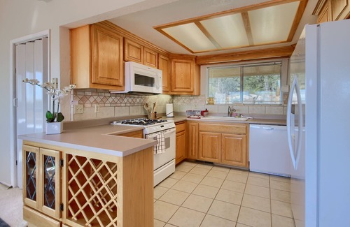 Mariposa House | Darrah House. Back to School Special! 50.00 off per night. alrdy adjusted