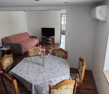 Kovacshida Apartment | Das blaue Haus